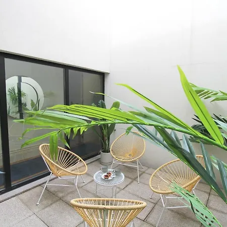 Unique Downtown Garden Porto